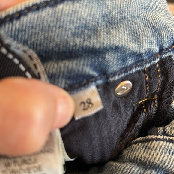 7FAM HW Slim Kick Luxe Vintage Love Soul with Distressed Hem - Picture 8 of 9